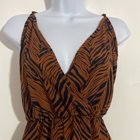 shein Women’s Animal Print Romper! - Picture 2 of 5